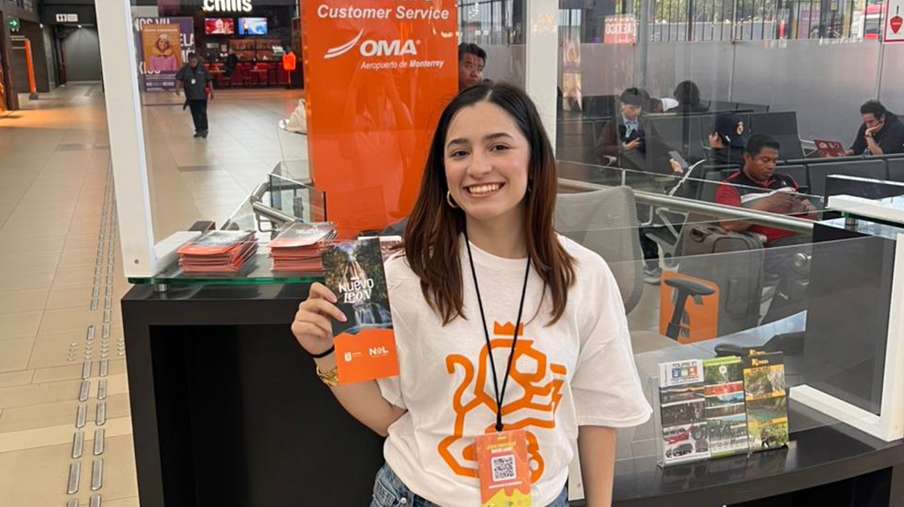 Instalan módulos de orientación turística en el aeropuerto