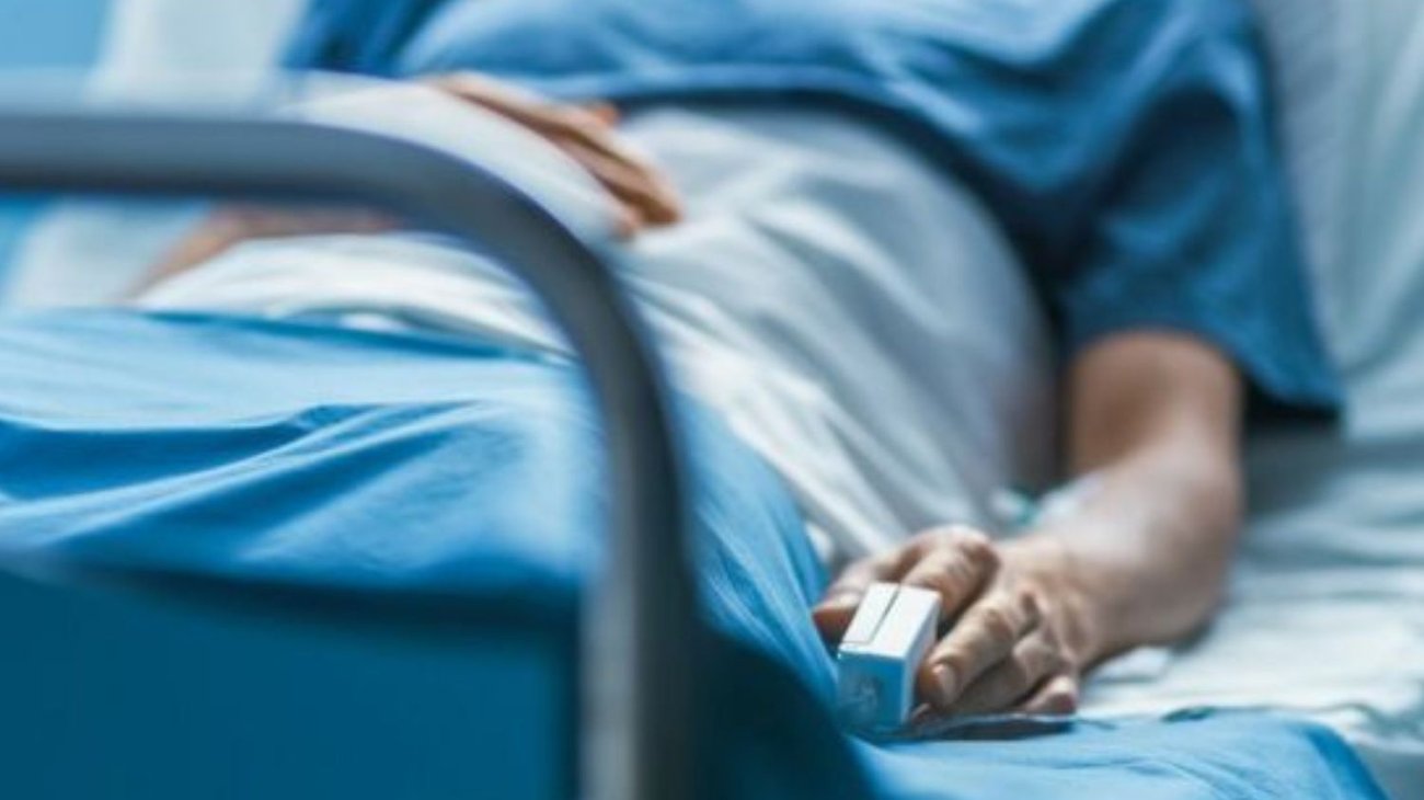 Mujer toma medicamento ibuprofeno y queda en coma 17 días