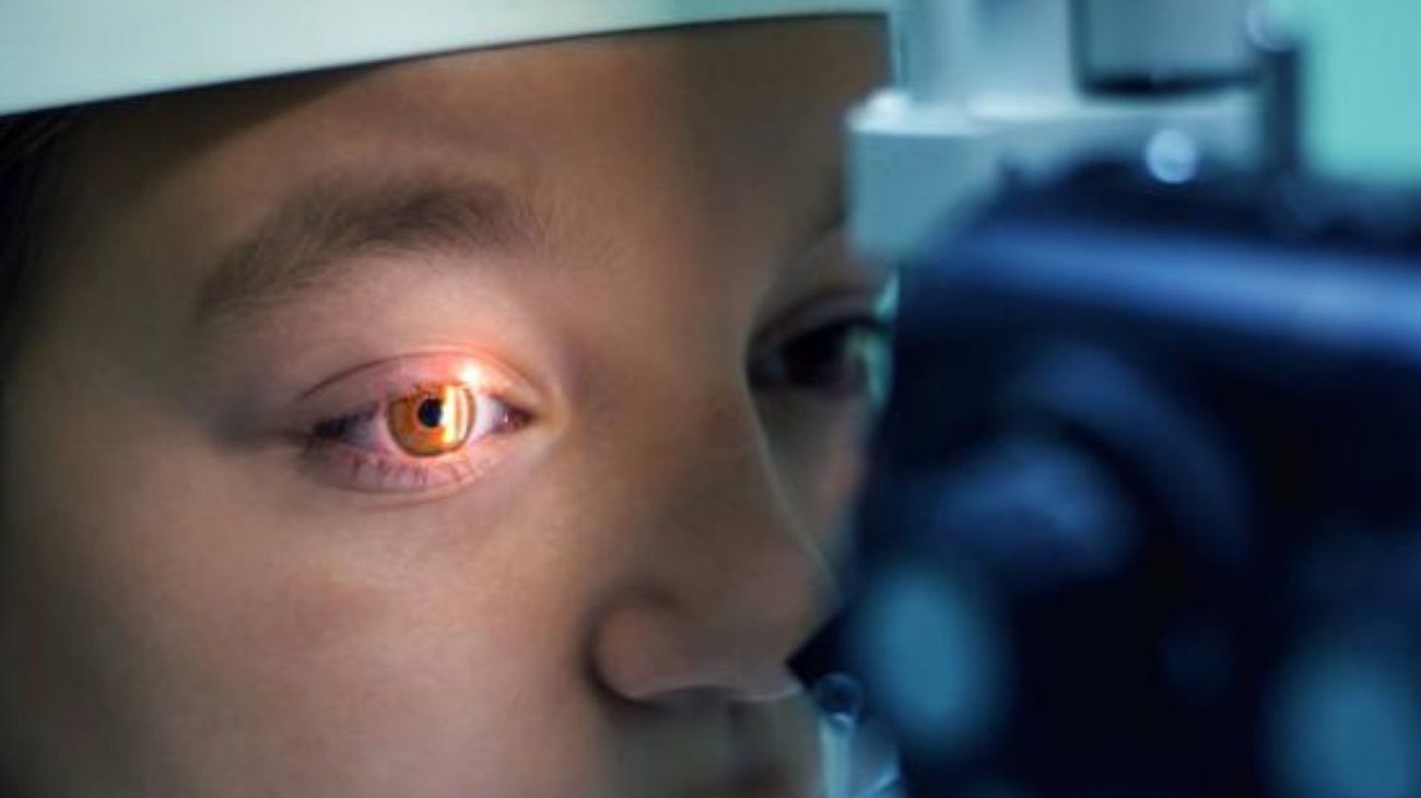 Así perdió la vista una mujer por ver un eclipse solar