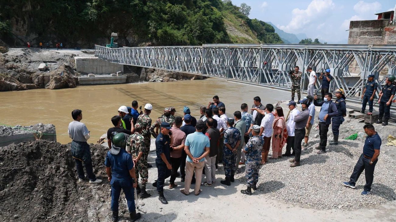 Nepal busca a 121 personas en túneles tras la devastadora riada