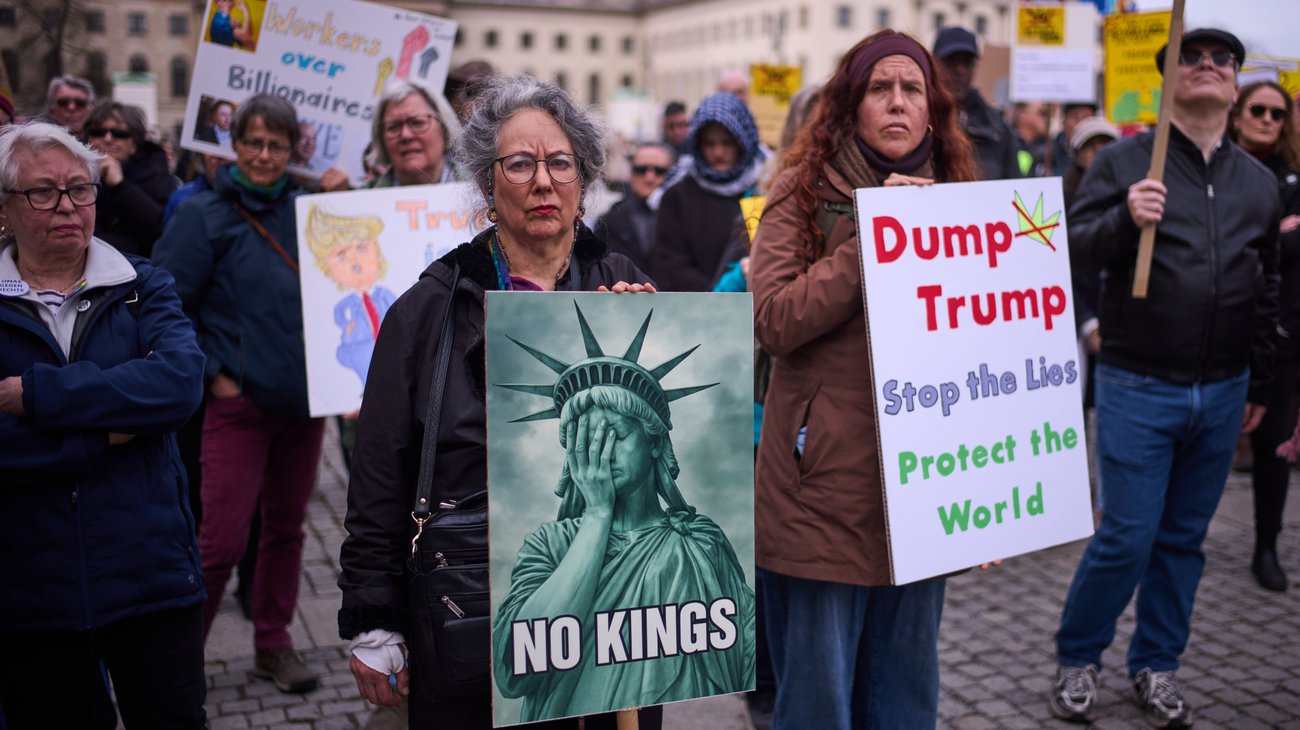Más de 80 detenidos en protestas contra Trump en EUA