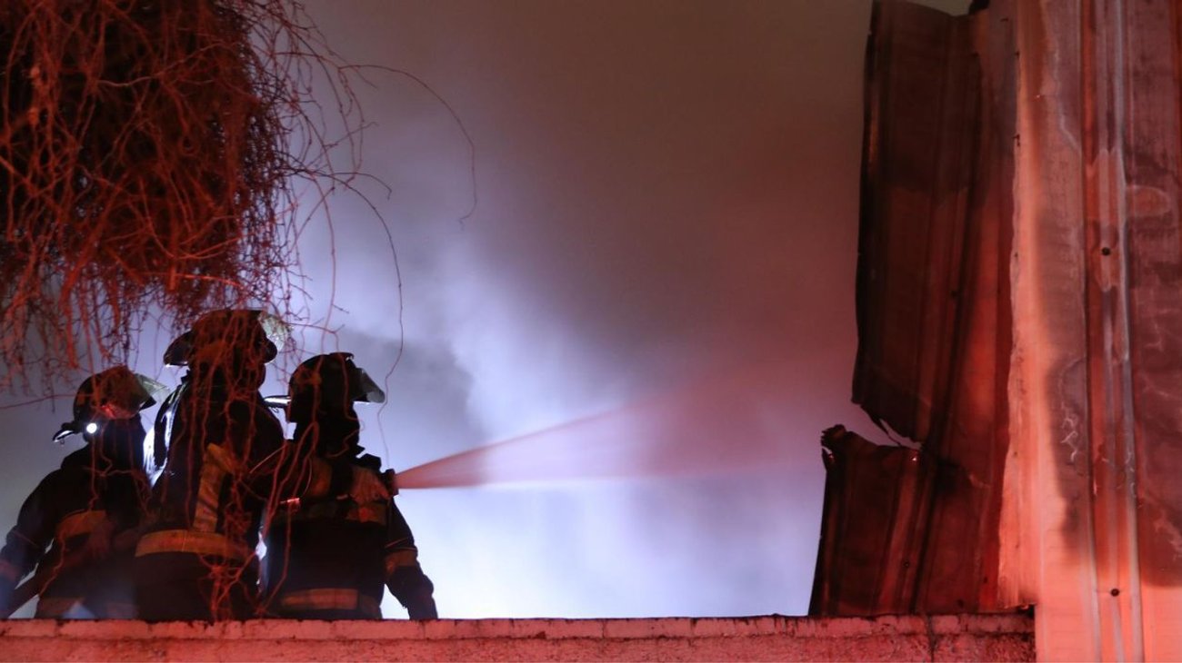 Ataque incendiario deja a mujer con 80 % de quemaduras en CDMX