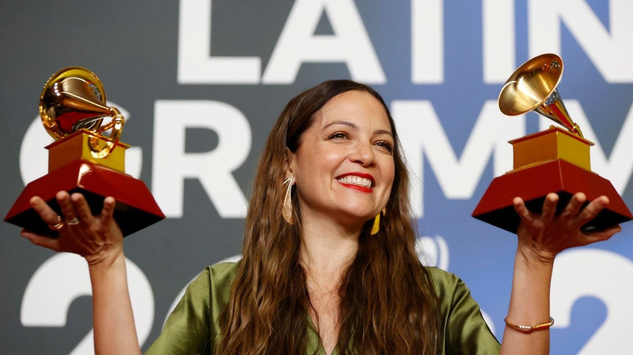 Natalia Lafourcade: Latin Grammy a mejor grabación del año