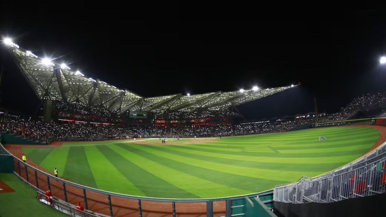 Niño grave tras pelotazo en el Estadio Alfredo Harp Helú