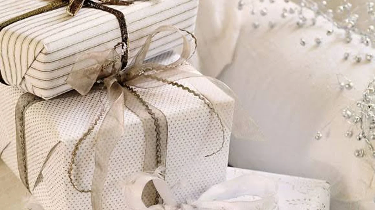 Novio escapa con los regalos en víspera de su boda y es detenido