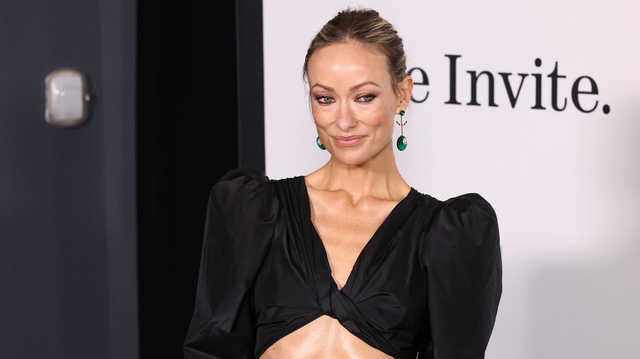 Olivia Wilde aborda la mediana edad con humor en 'The Invite'