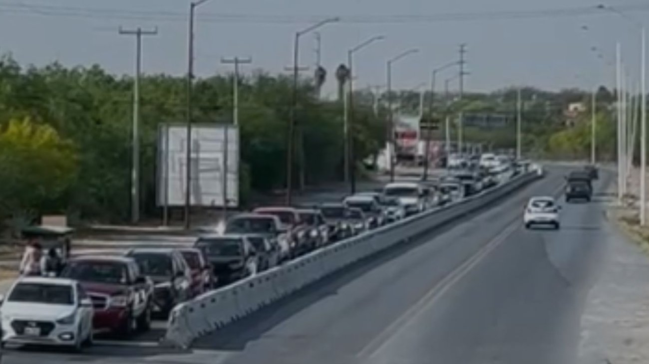 Filas kilométricas en puente internacional Reynosa Hidalgo