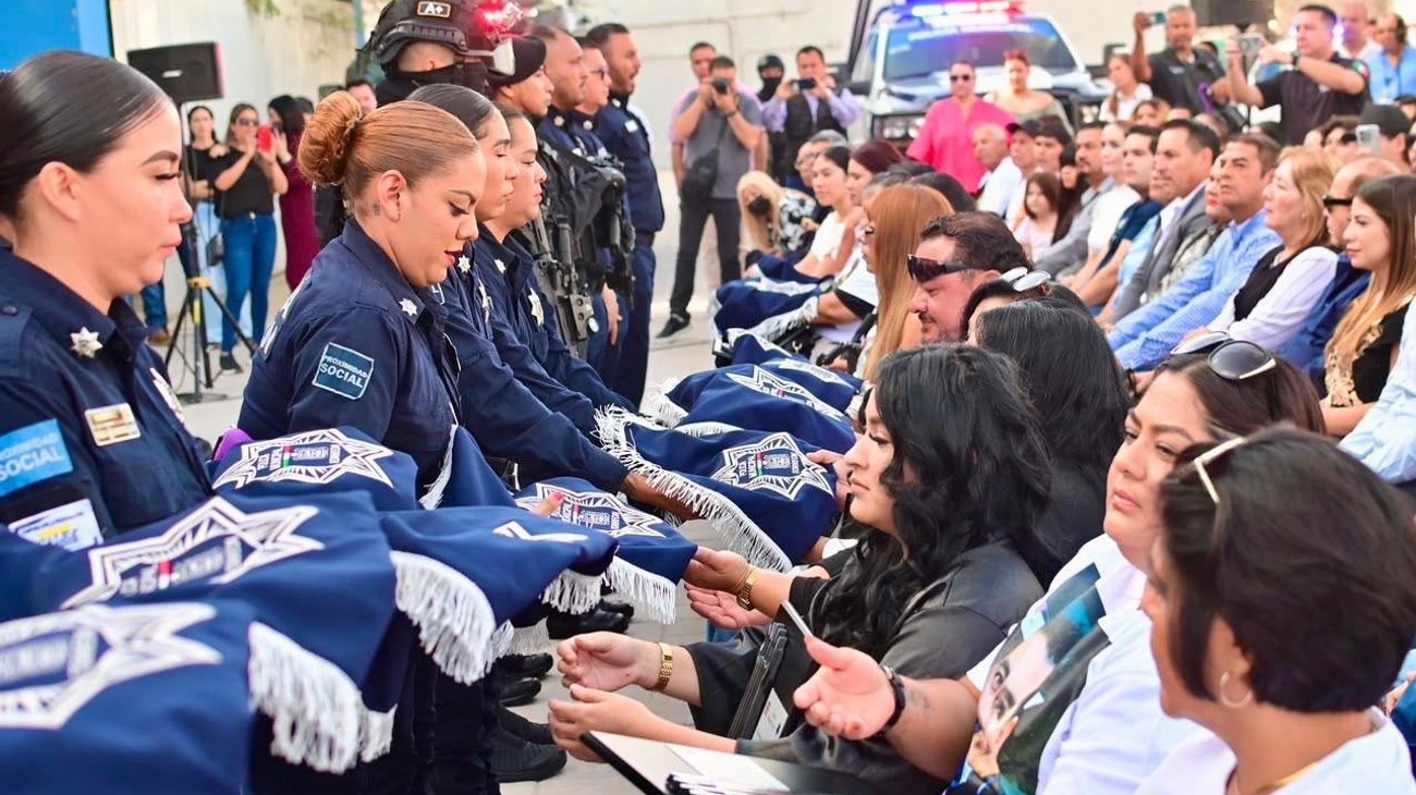 Torreón honra a policías caídos y reconoce a jubilados