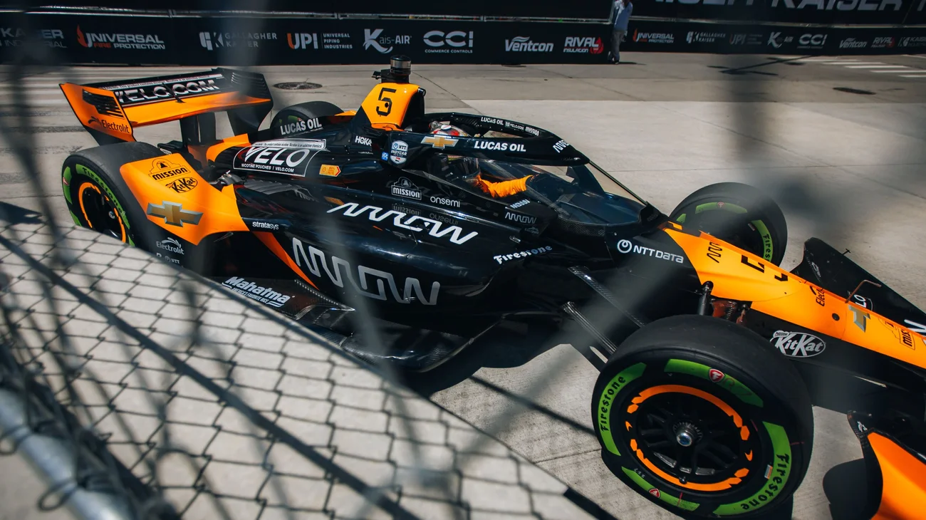 Escala Pato O'Ward 11 posiciones en el GP de Detroit, termina 8°