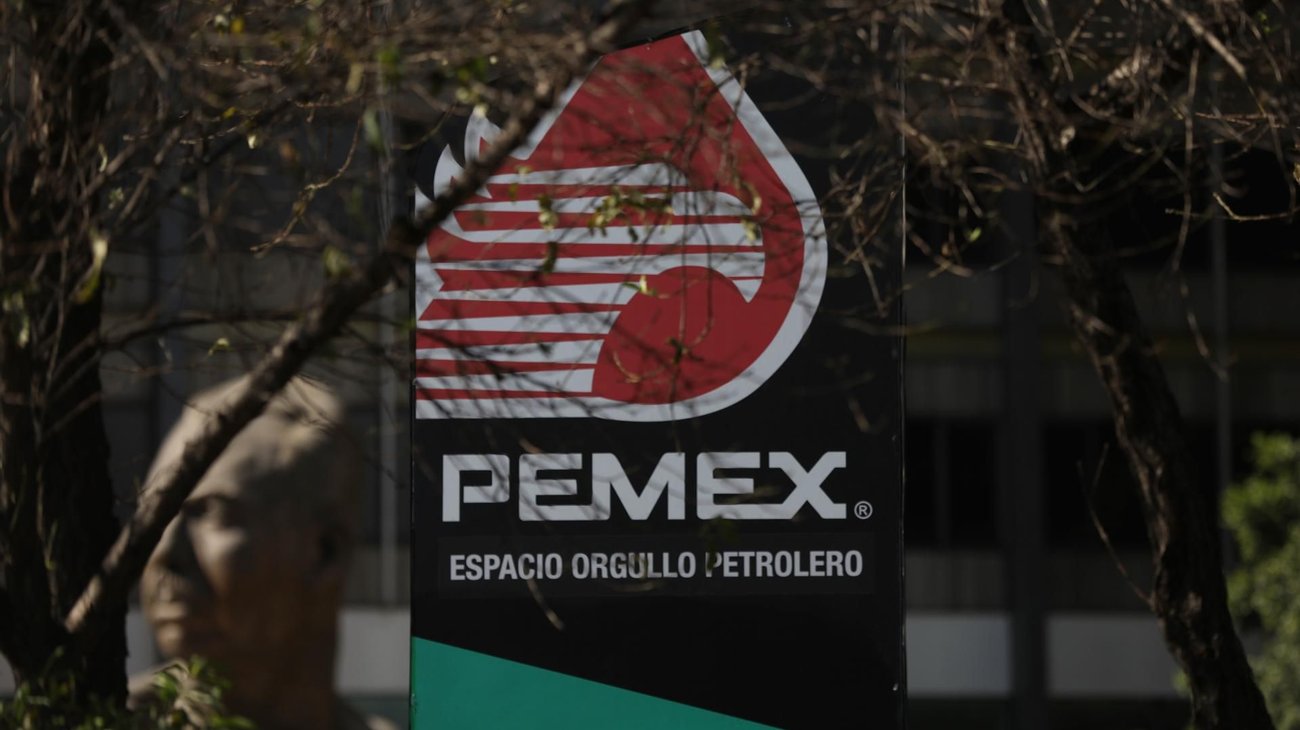 Pemex denuncia abordaje ilegal de plataforma en Campeche
