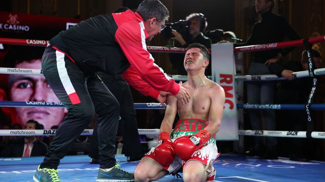Boxeador 'Gatito' Curiel pierde cinturón ante sudafricano
