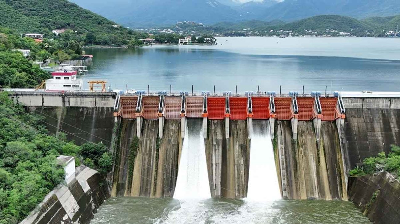 Desfogue preventivo en la presa La Boca, sin riesgo