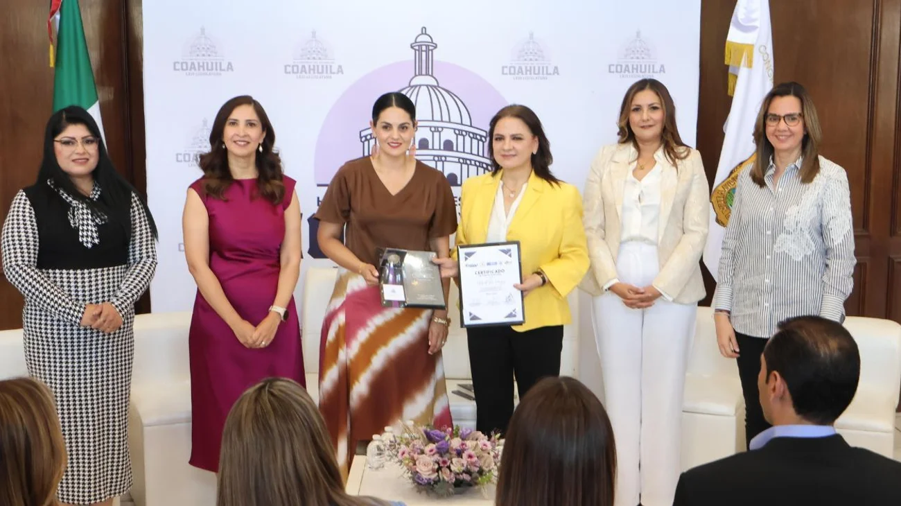 Presentan ponencia 'Transparencia y Datos Personales en México'