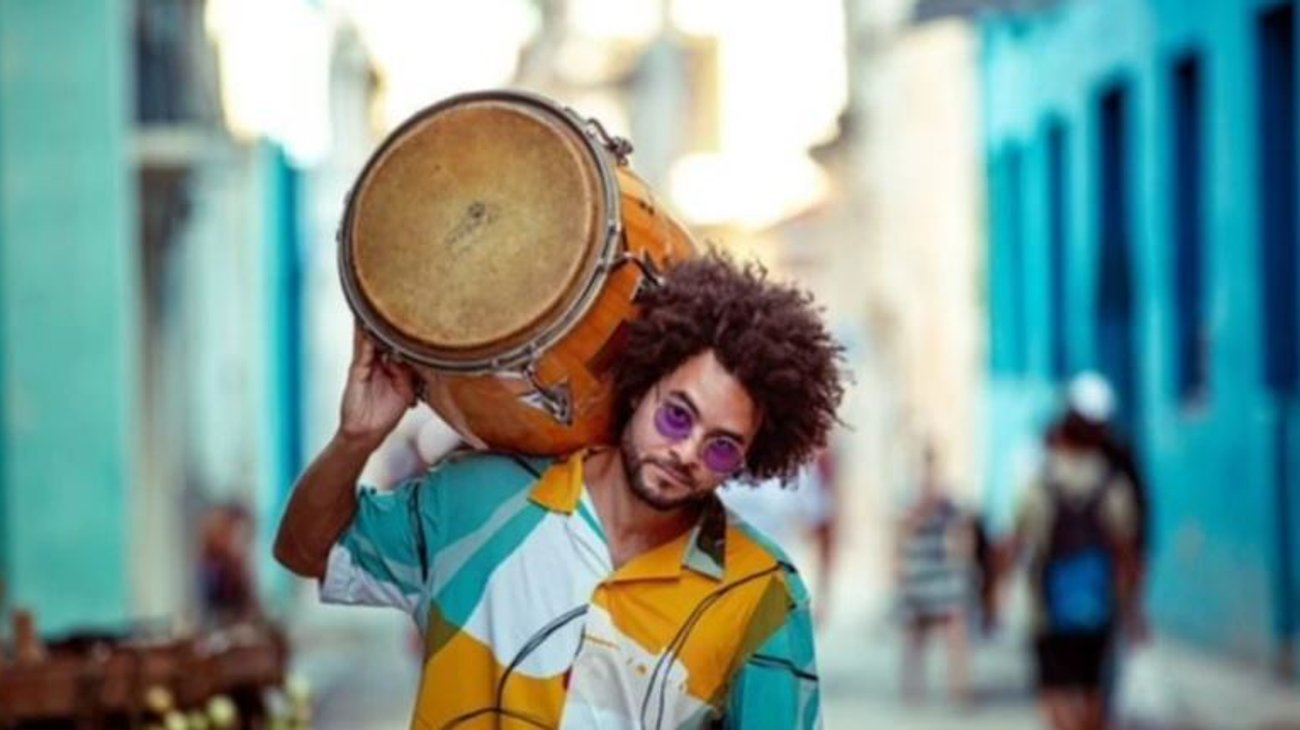 ICE arresta a dos músicos cubanos, uno ganador de un Latin Grammy