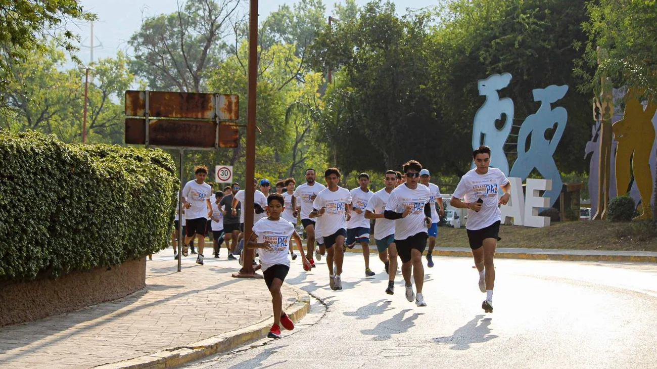 Realiza UANL rodada y carrera por la paz en Mederos