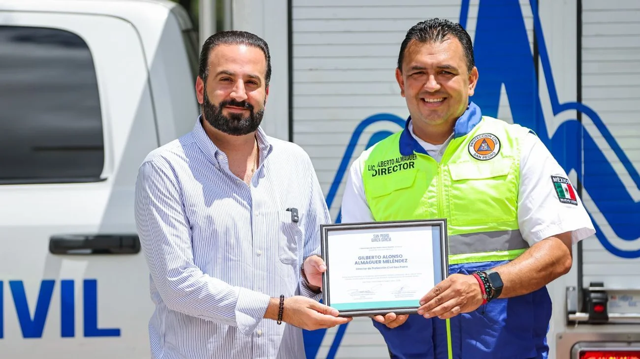 Reconocen a rescatistas de San Pedro por labores en Texas