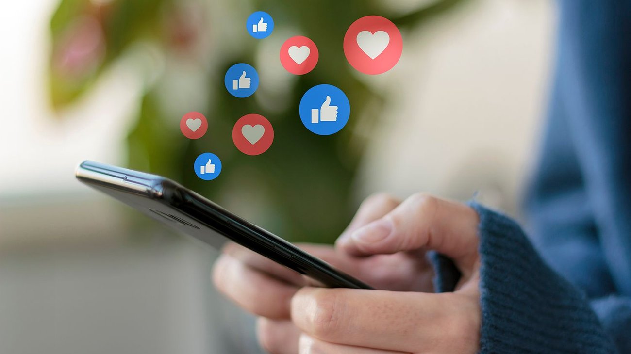 Proponen que menores no tengan acceso directo a redes sociales