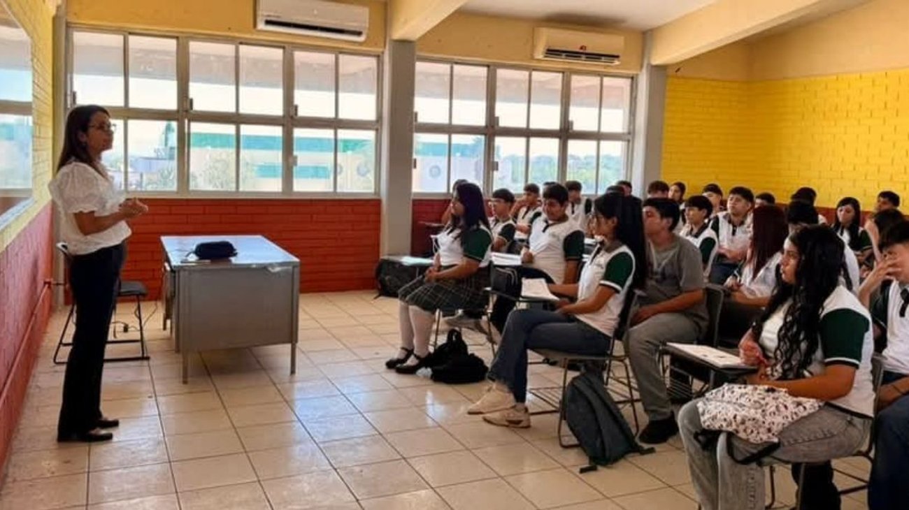 Regresan 14,000 estudiantes a clases en los COBAC
