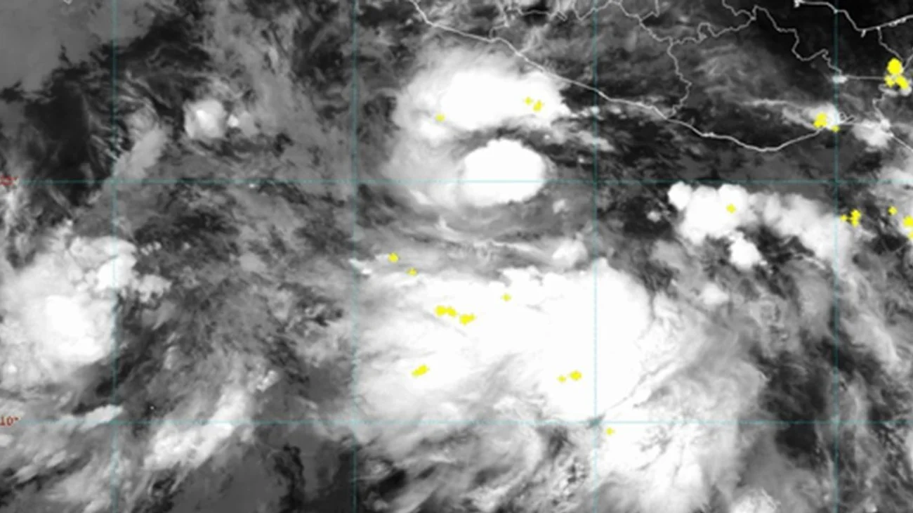 Revisa SMN avance de tormenta Barbara; prevé huracán categoría 1