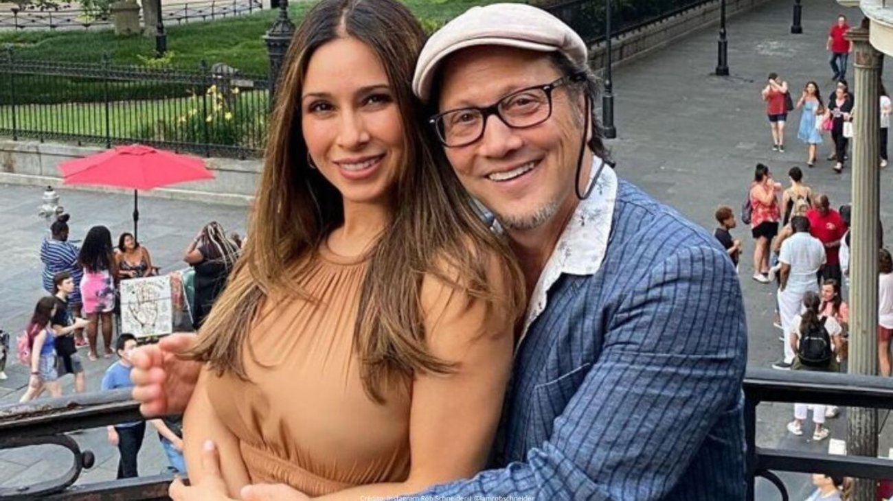 El ‘Tigre Hollywoodense’ Rob Schneider de manteles largos