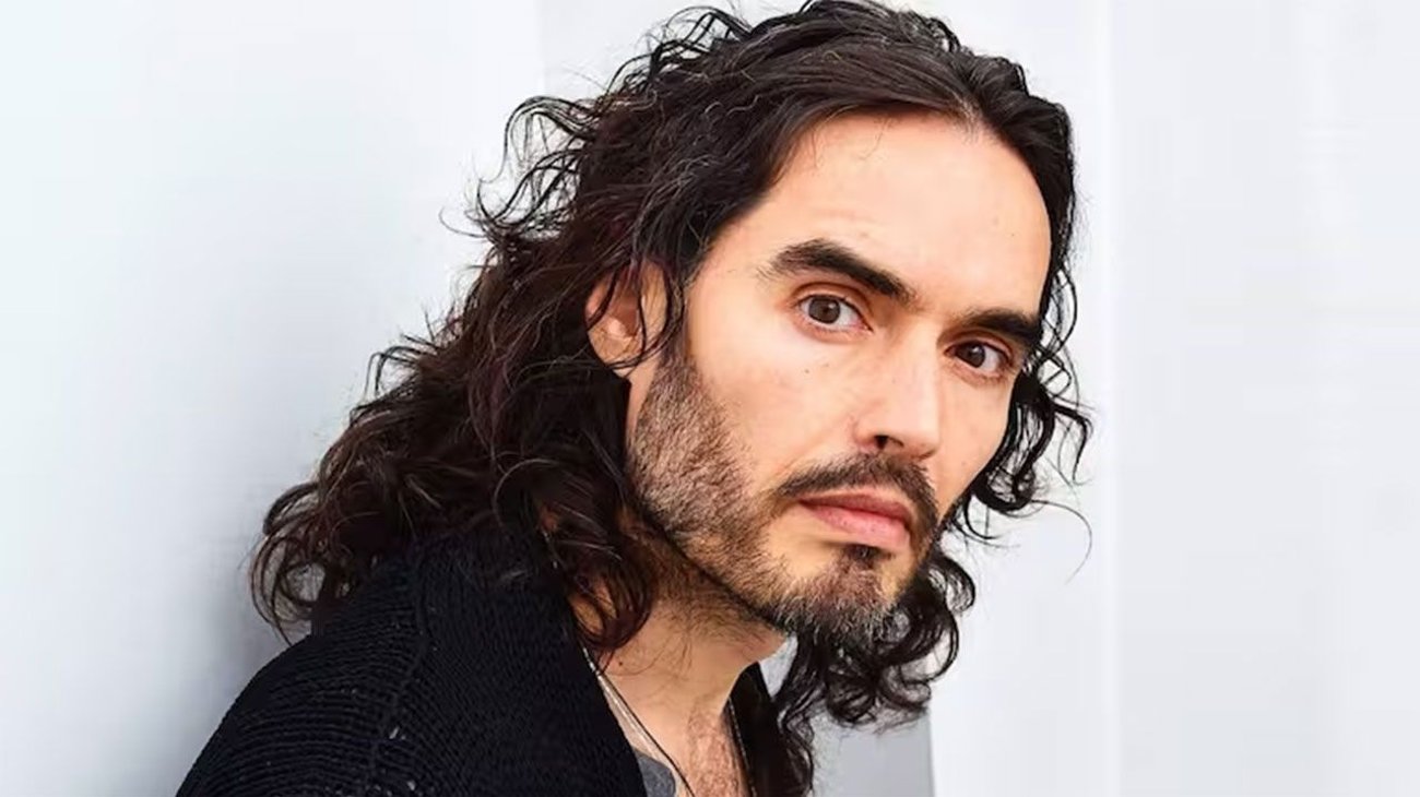 Actriz acusa a Russell Brand de agresión sexual en set