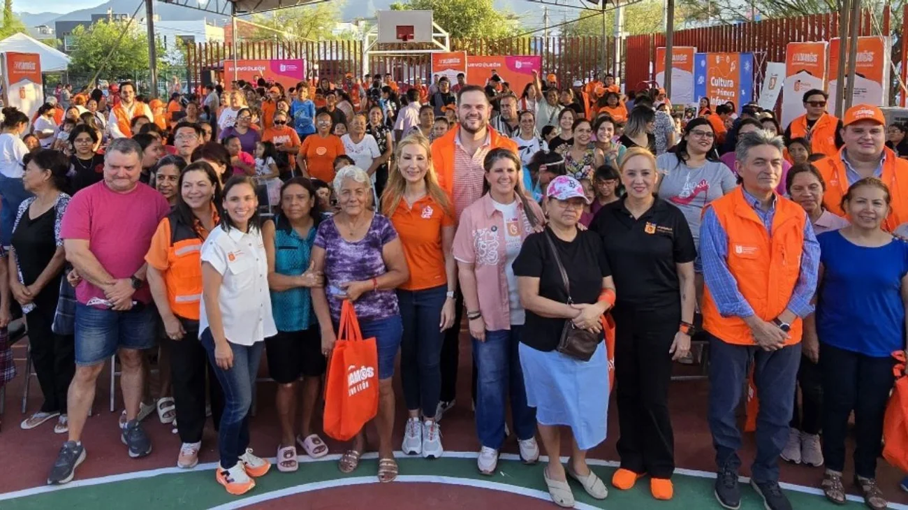 Salen a la calle funcionarios de NL para escuchar propuestas