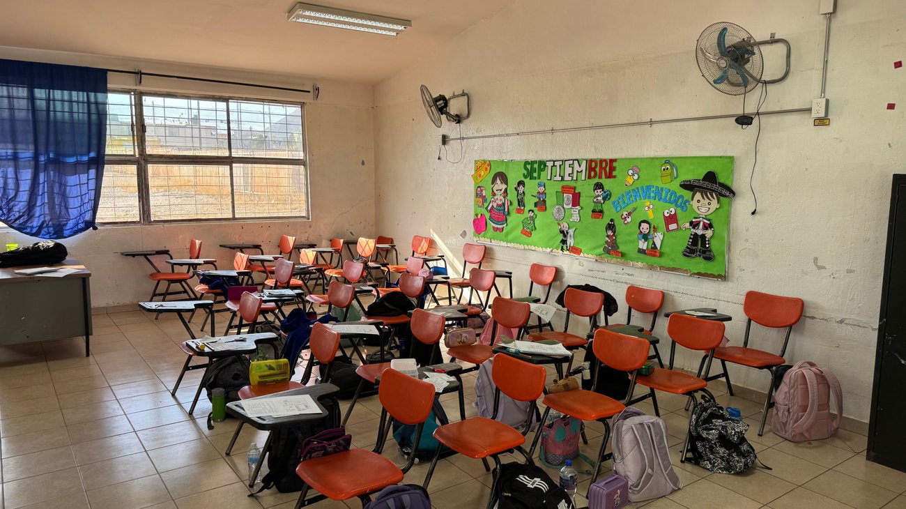 Buscan regular uso de celulares en aulas de Coahuila