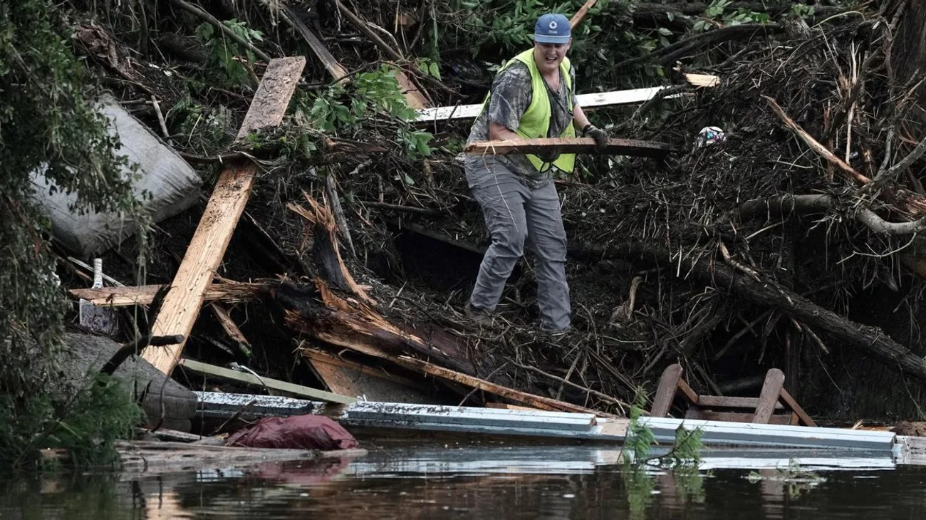 Se eleva a 70 la cifra de fallecidos tras inundaciones en Texas
