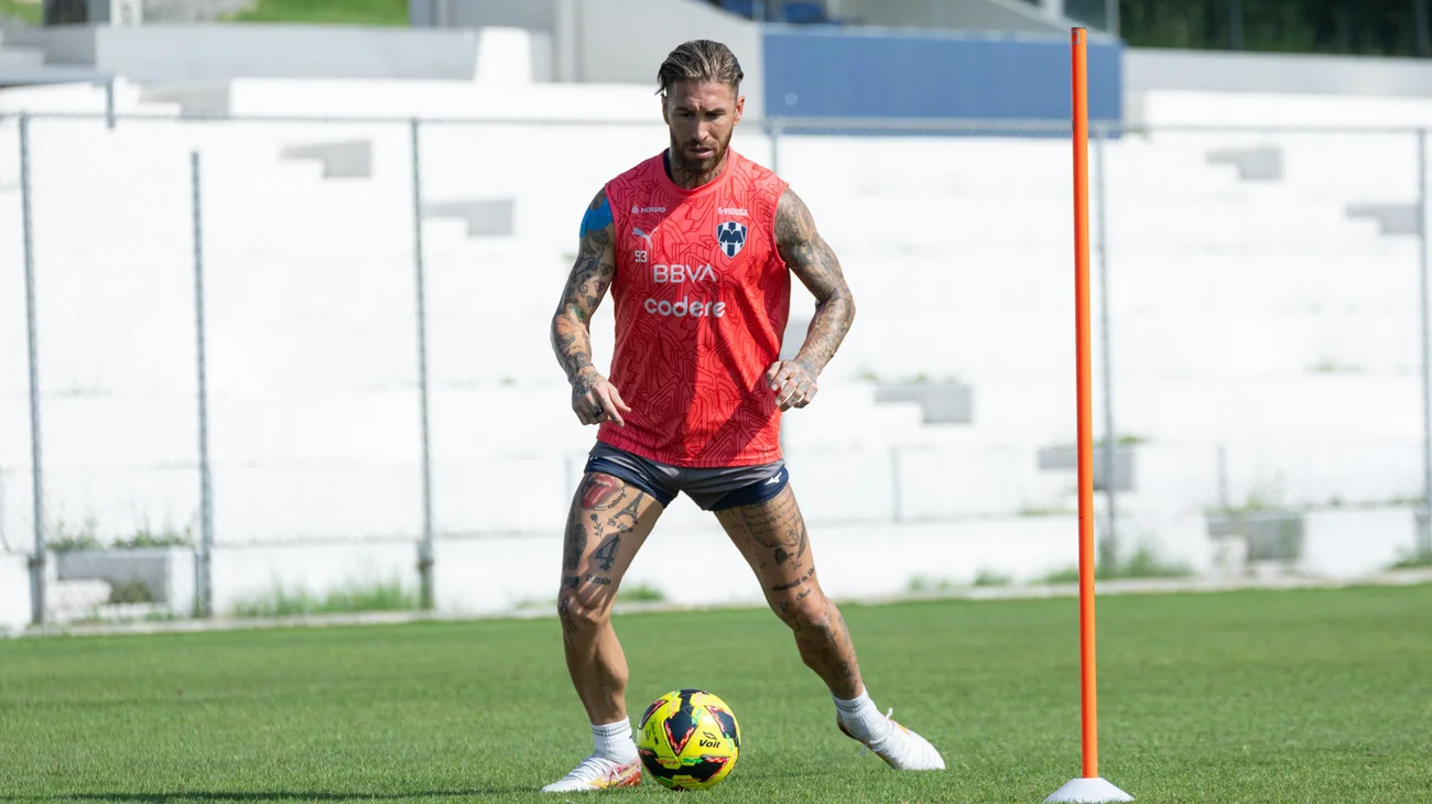 Sergio Ramos se reintegra a los entrenamientos con Rayados