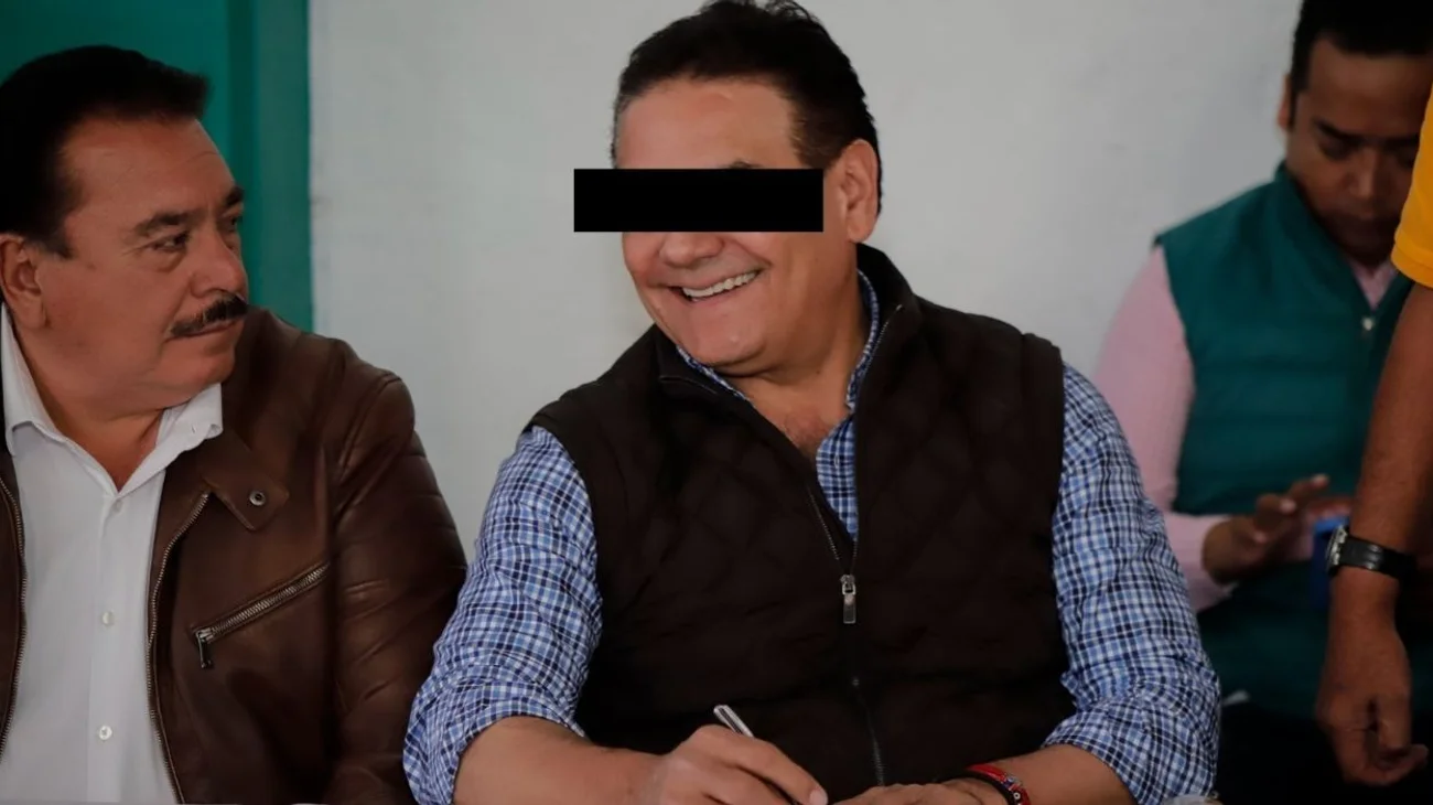 Silvano_Aureoles_515c9bca57