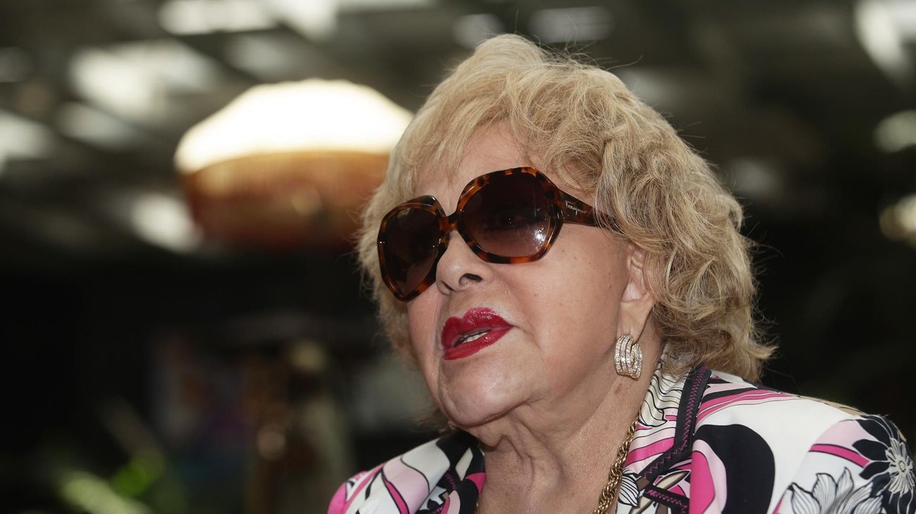 Silvia Pinal deja el hospital tras 10 días por influenza