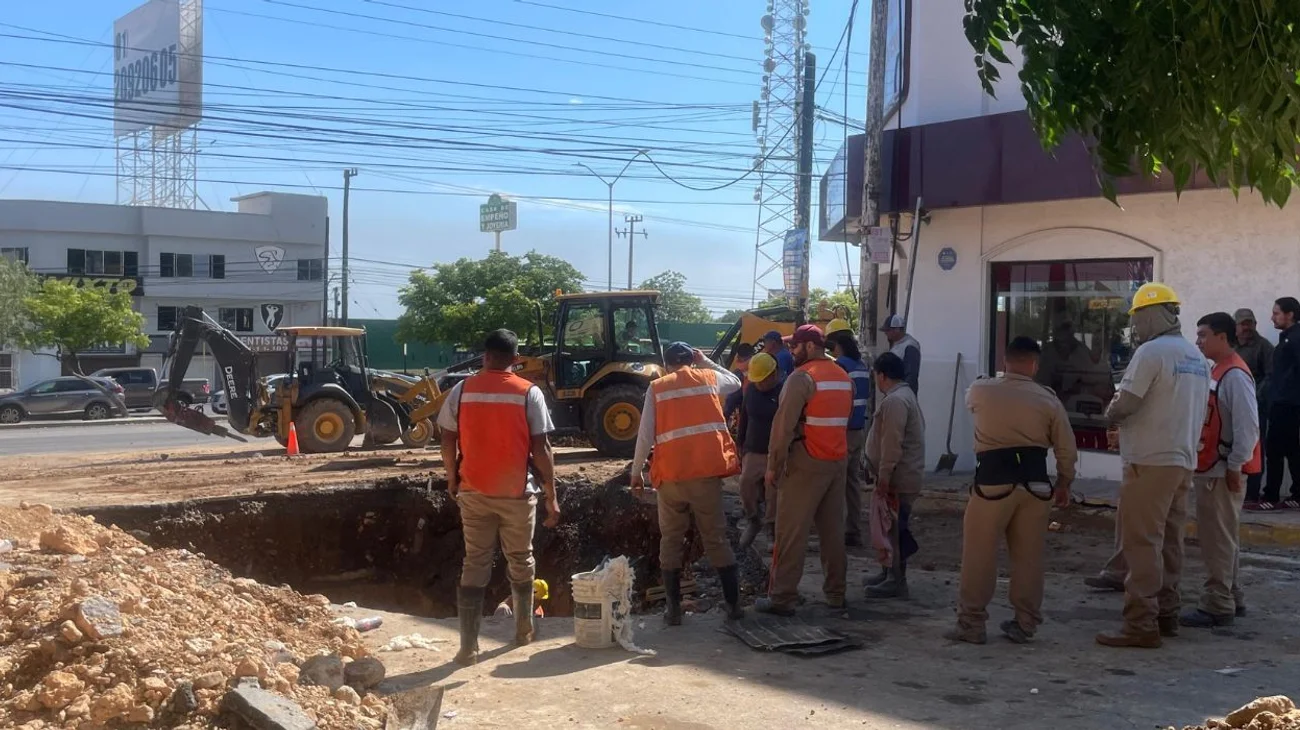 Sustituyen_ducto_que_provoco_megafuga_de_agua_en_Guadalupe_653a9cc805