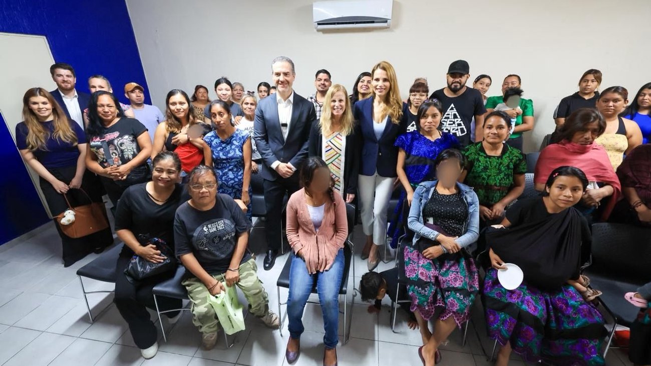 Cónsul de EU visita espacio para menores en Monterrey