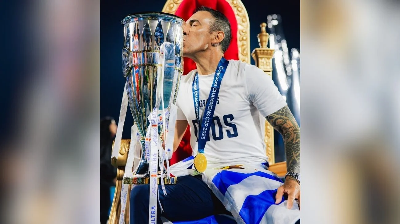 Cruz Azul anuncia la salida de Vicente Sánchez como entrenador