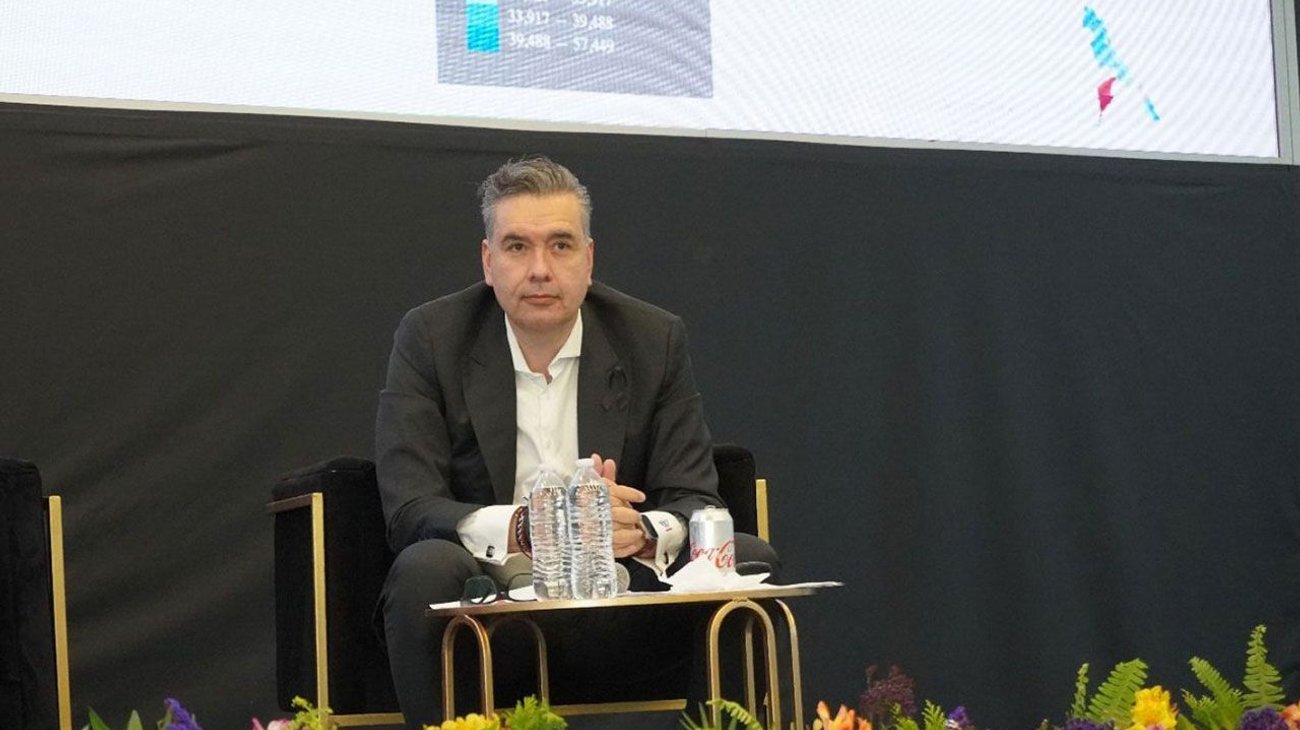 Municipios deben participar en planear la ciudad: Waldo