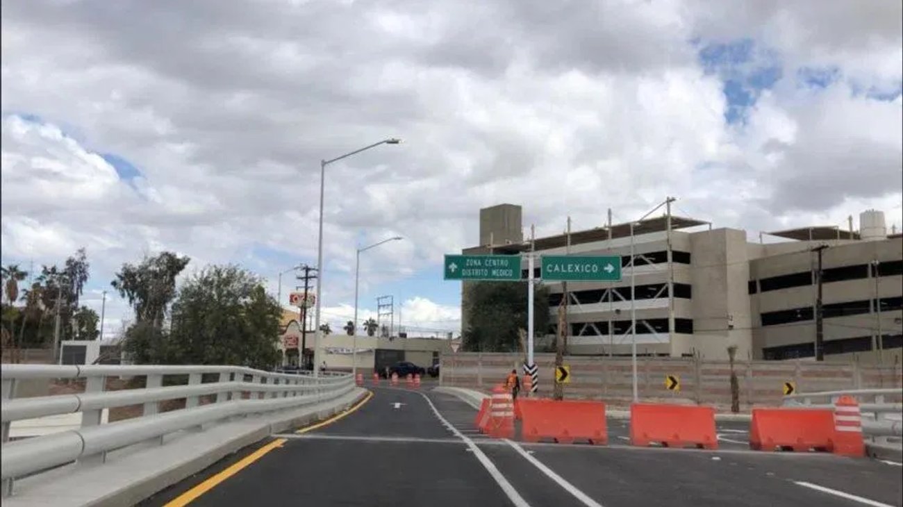 Detienen a mujer rumbo a Mexicali con armas y cartuchos