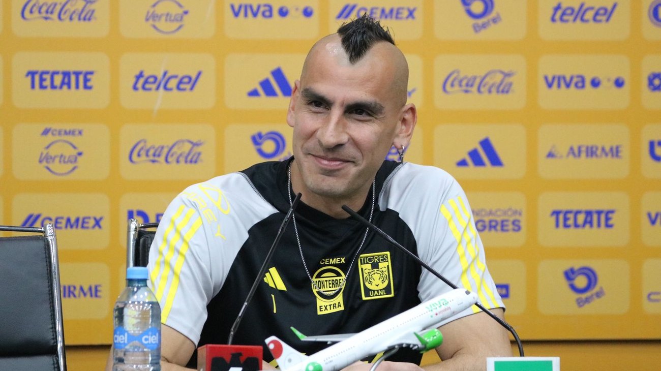 Asegura Nahuel Guzmán que Gignac es uno más del equipo