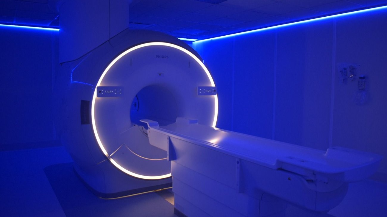 Estrena IMSS NL equipo de resonancia magnética