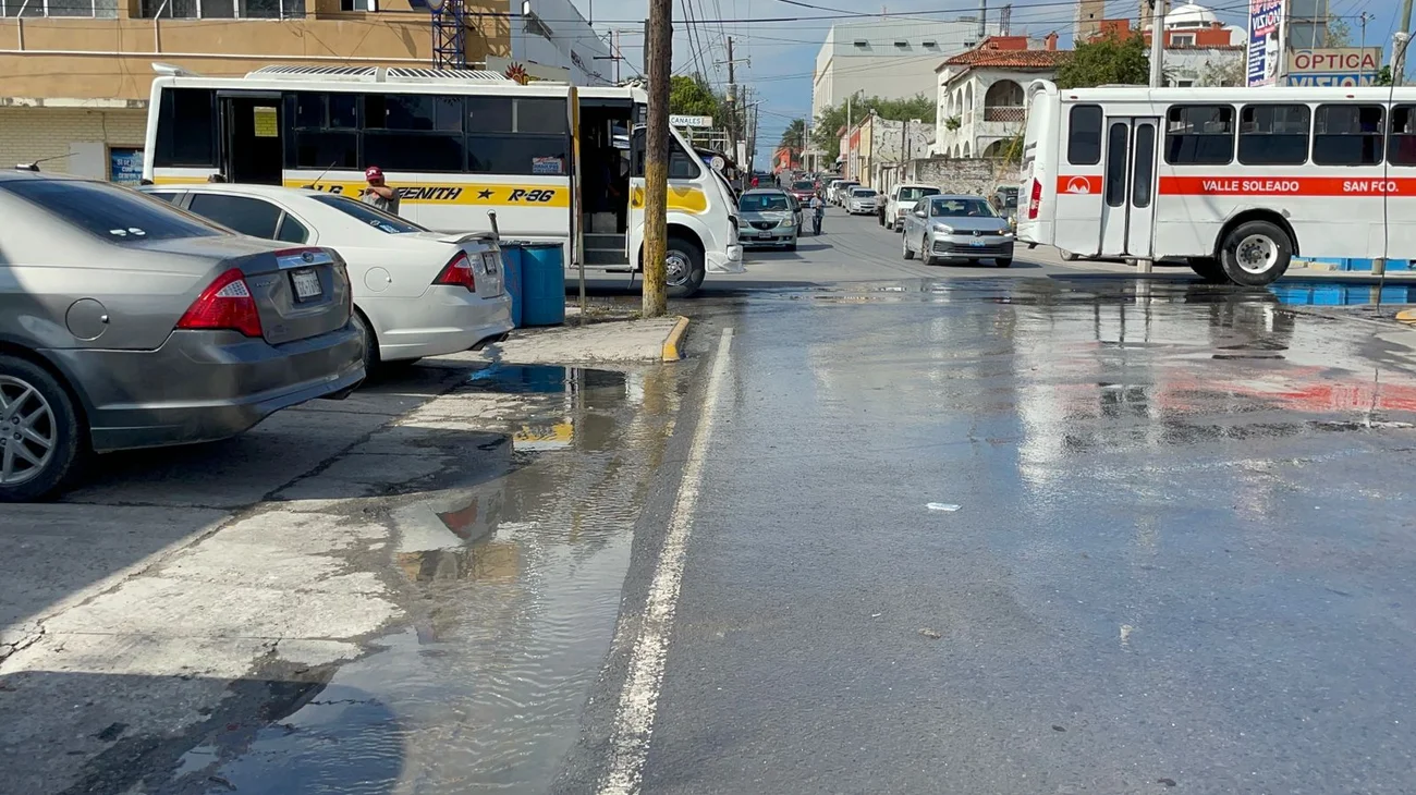 Fugas afectan Centro de Reynosa y dañan actividad económica