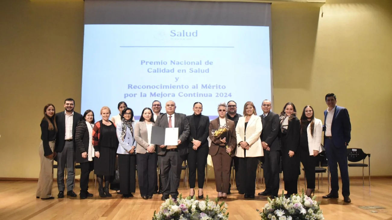 Dan a IMSS NL premio por atención de calidad a personas
