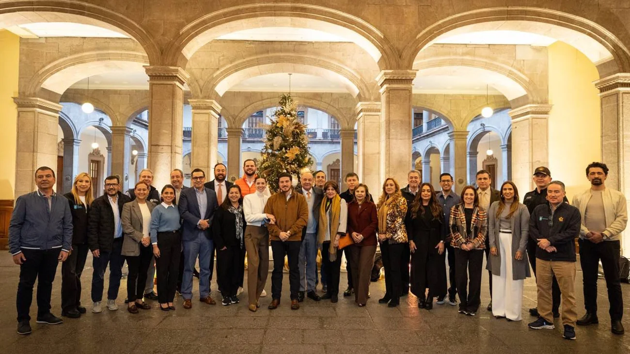 Pide Samuel a gabinete doblar esfuerzos para entregar obras