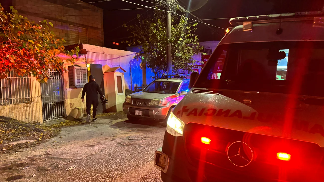 Hombre ataca a su hermano e intenta arrancarle la oreja