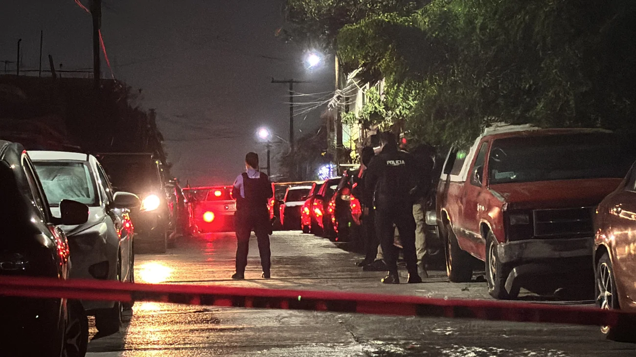 Balacean a mujer en la colonia Fama III en Santa Catarina