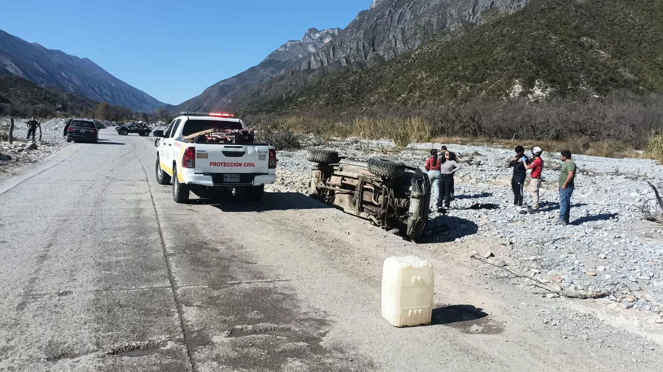 Volcadura en Santiago deja una joven sin vida y una lesionada