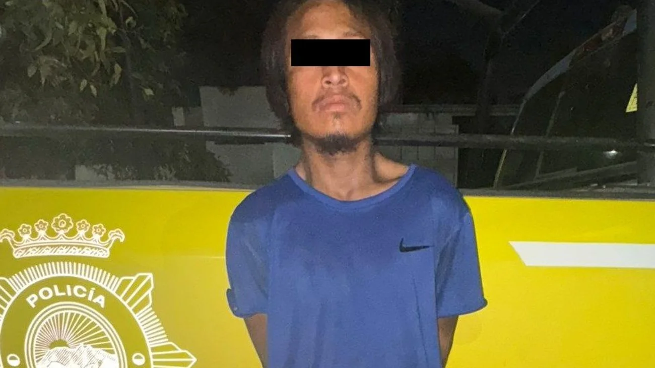 Detienen a hombre por intentar desmantelar banca