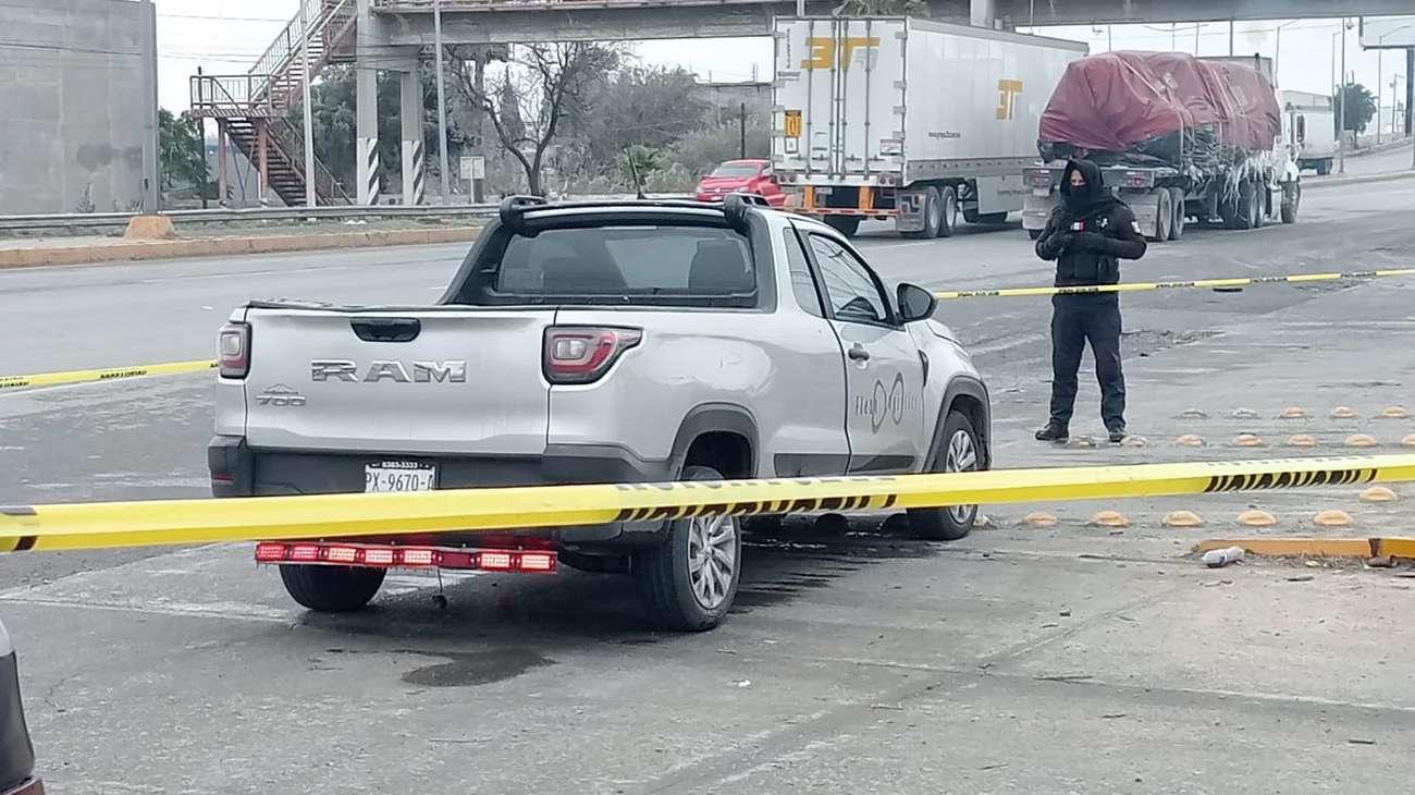 Hombre se desvanece al volante y fallece en Ramos Arizpe