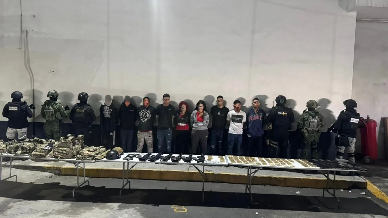 Balacera, persecuciones y cateos: dejan 10 detenidos y 12 armas