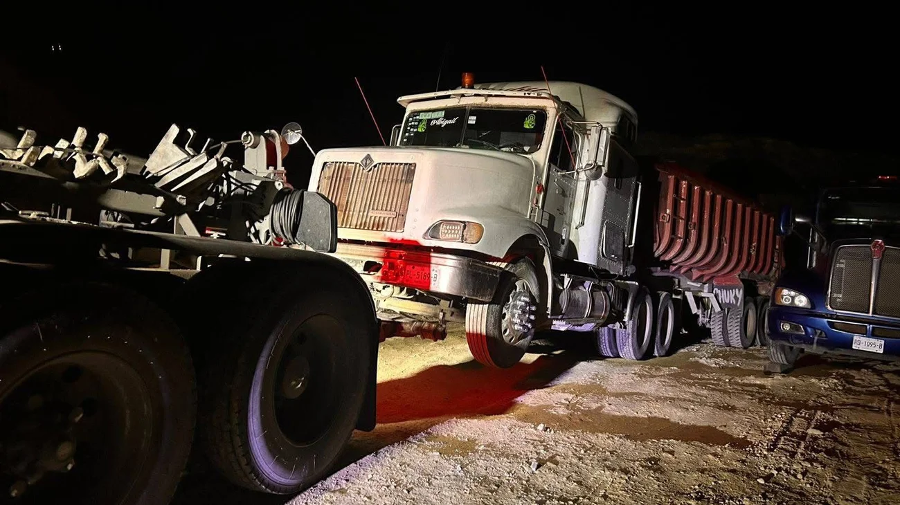 Cierran escombrera y decomisan 25 unidades de carga y excavación