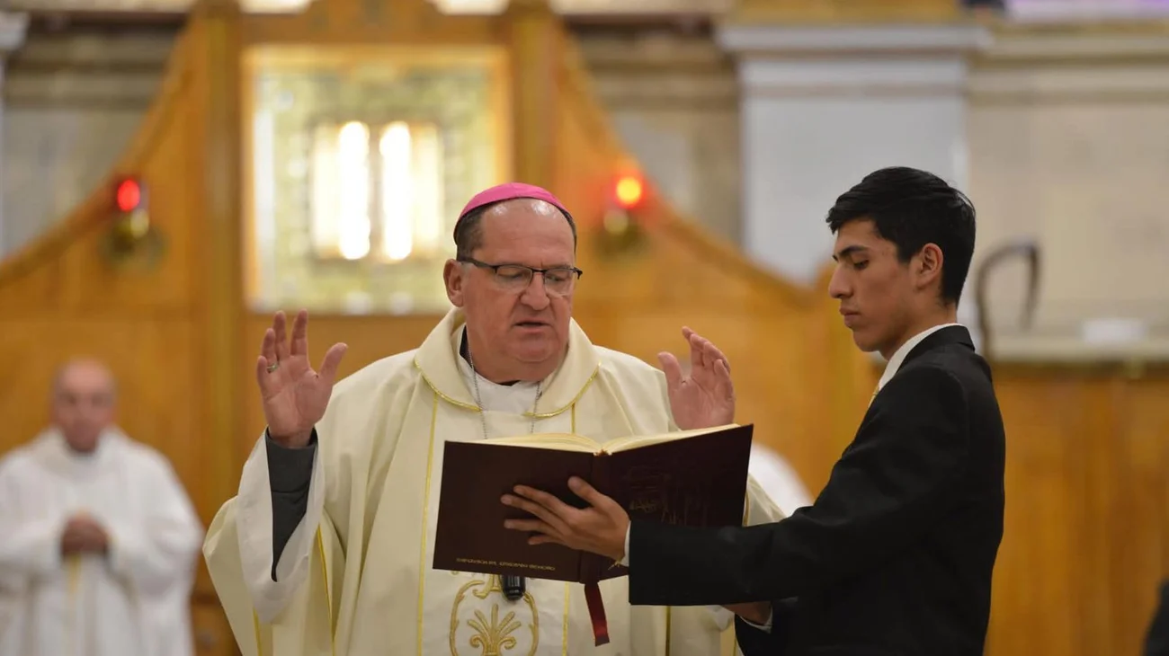 Llama Obispo de Saltillo a restaurar la dignidad humana