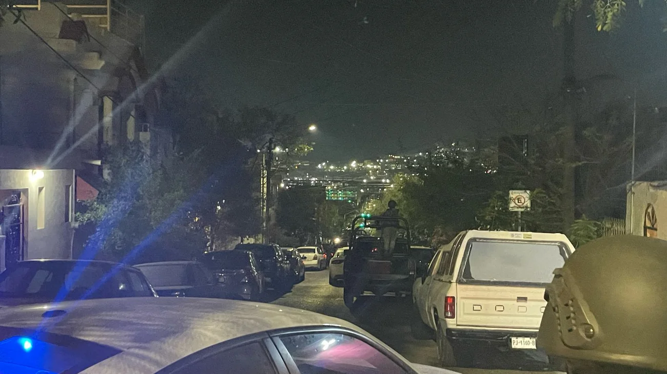 Realizan tres cateos simultáneos en San Pedro